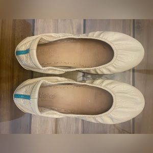 Tieks Biscotti Patent Leather Shoes size 7.5